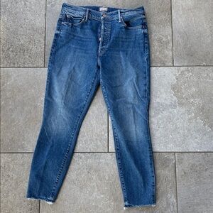 MOTHER The Stunner Ankle Fray Jeans